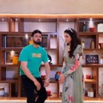 Jasmin Bhasin Instagram - Excitement one day before the release 😁😁 #honeymoon #25october @gippygrewal #reels #reelsinstagram
