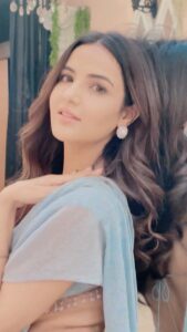 Jasmin Bhasin Instagram - Oops😝

#reels #reelsinstagram #reelitfeelit 

#OOPSwithKing #OOPS #champagnetalk