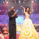Jasmin Bhasin Instagram – The Modern Bride showstopper
@sheratongrandpalaceindore  for  @samantchauhan 
#shaadibymarriott
@timesfashionweek
