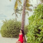 Jasmin Bhasin Instagram – Island life throwback 🏝️

#throwback #maldives Kandima Maldives