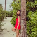 Jasmin Bhasin Instagram – Island life throwback 🏝️

#throwback #maldives Kandima Maldives