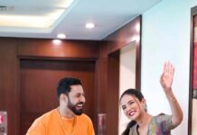 Jasmin Bhasin Instagram - Thankyou everyone #jhaanjar Song Nu Ehna Pyaar Karn Layi 🥰 #honeymoon in cinemas on #25October 🤗 #gippygrewal @jasminbhasin2806 @amarpreetchhabra @nareshkathooria @karamjitanmol @nirmalrishiofficial @jaani777 @bpraak @tseries.official @tseriesfilms @bawejastudios @vicky_bahri