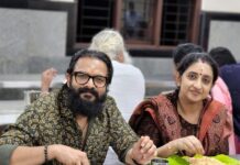 Jayasurya Instagram - ജാതി മത ഭേദമന്യേ പ്രാർത്ഥനാ ഹൃദയങ്ങൾ എത്തുന്ന പുണ്യഭൂമി. ആത്മാർത്ഥമായ നമ്മുടെ ആഗ്രഹങ്ങൾ നിറവേറ്റിത്തരുന്ന സന്നിധി. അറിവിന്റെ ഭൂമി.അറിവ് അറിവാകുന്നത് അനുഭവിക്കുമ്പോഴാണ്. അനുഭൂതികളുടെ മൂകാംബിക. 🙏 @sanooppnambiar @ram_saraha @advaith.jayasurya @sarithajayasurya @kollursreemookambikadevitemple