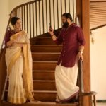 Jayasurya Instagram - ഫോട്ടോ ഷൂട്ടിനിടയിലെ ഒരു ഫോട്ടോഷൂട്ട് 📸 @aghoshvyshnavamofficial @sarithajayasurya_designstudio