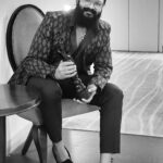 Jayasurya Instagram - Thank you so much Filmfare for this beautiful black lady for the third time. This award is dedicated to my entire team of Vellam. Big thanks to my well wishers for your immense support. Every award, every recognition is an insipration to do better work. I hope to continue keeping you excited with the work I do. @filmfare Outfit @sarithajayasurya_designstudio Hair styling @_anish_makeup_artist @prajeshsen @iamsamyuktha_ @robyraj_ @muralikunnumpurath @mranjith_ @josekutty_madathil