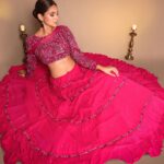 Jennifer Winget Instagram - Lights ! Diyas! Action ! #happydiwali💥 Outfit @richajaisinghanilabel Jewellery @anaqajewels Styled by @natashaabothra Team @priyankaa.a_91 @dhwaniivithalani_22 Makeup @sonamvaghani.mua Hairstylist @hairbysharda Photographer @ashish_ojha_photography