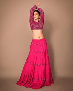 Jennifer Winget Instagram - Lights ! Diyas! Action ! #happydiwali💥 Outfit @richajaisinghanilabel Jewellery @anaqajewels Styled by @natashaabothra Team @priyankaa.a_91 @dhwaniivithalani_22 Makeup @sonamvaghani.mua Hairstylist @hairbysharda Photographer @ashish_ojha_photography