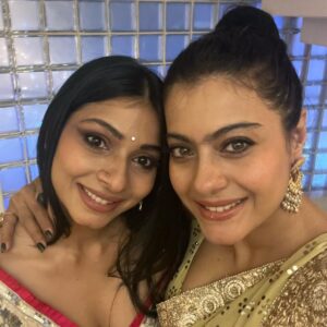 Kajol Instagram - Family says it all! 
#allaboutlastnight #diwalinight #picturenight