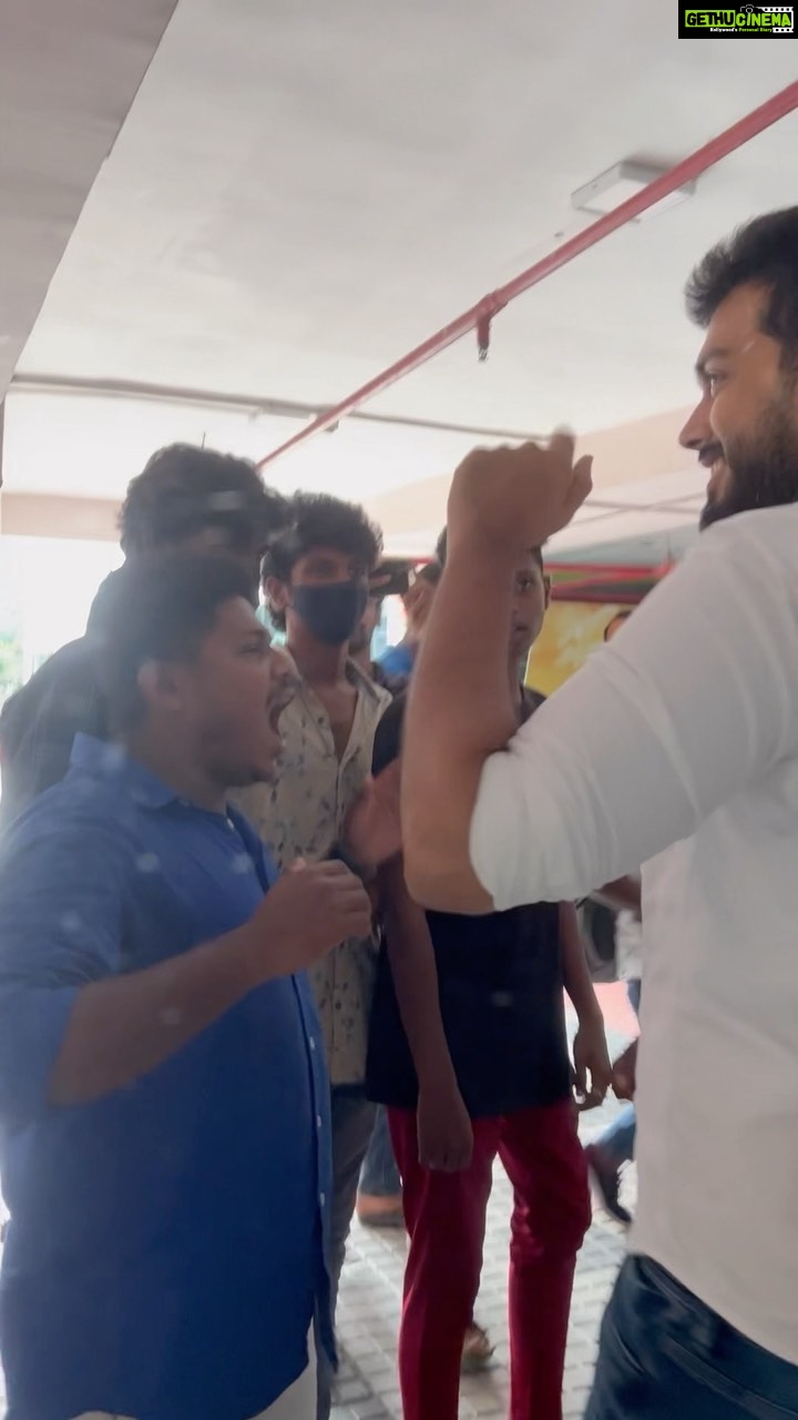 Kalidas Jayaram Instagram - Just wanted to express my deep gratitude for the dedicated work you do day after day❤️❤️❤️ . . Thank you for going the extra mile for me who depends only on your love and support . I simply couldn’t be more grateful 😇!! Thank you for all the smiles you deliver😘😘😘 You made this my biggest release 😘❤️ #fdfs #natchathiramnagargiradhu @ranjithpa Chennai, India