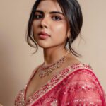 Kalyani Priyadarshan Instagram - pink. @kiransaphotography @archamehta @kalyanjewellers_official @bindaniofficial @therouteofficial