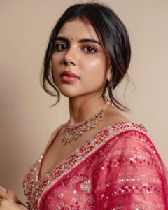 Kalyani Priyadarshan Instagram - pink. @kiransaphotography @archamehta @kalyanjewellers_official @bindaniofficial @therouteofficial