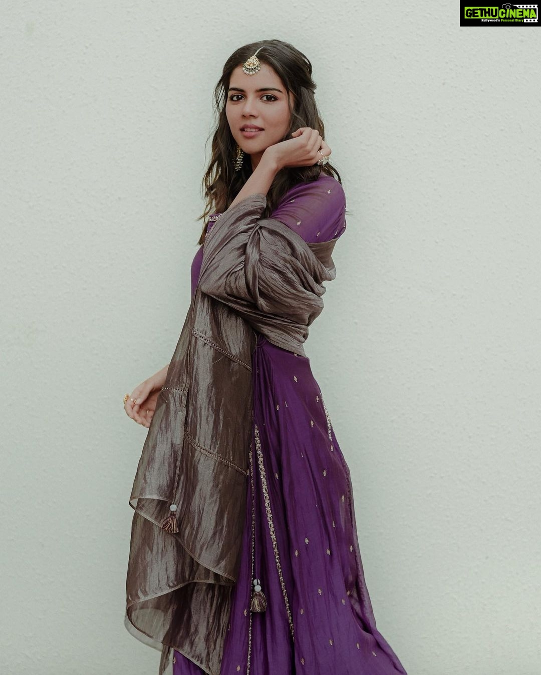 Kalyani Priyadarshan Instagram - 💜✨ Shot by @manekha_ Styled by @nikhitaniranjan Outfit @_deepthee_ Jewelry @kalyanjewellers_official Makeup @amitkagda Hair @savi.hair Team @therouteofficial