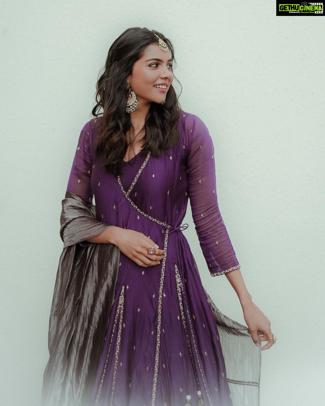 Kalyani Priyadarshan Instagram - 💜✨ Shot by @manekha_ Styled by @nikhitaniranjan Outfit @_deepthee_ Jewelry @kalyanjewellers_official Makeup @amitkagda Hair @savi.hair Team @therouteofficial