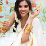 Kalyani Priyadarshan Instagram - Happy Onam everybody !!!! 🤍💛🧡