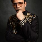 Karan Johar Instagram - Diwali nights begin!!!!! In @abujanisandeepkhosla styled by @ekalakhani ❤️🧡💜💛 📷 @maajidkhan88