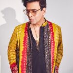 Karan Johar Instagram - Additional Traditional… in @abujanisandeepkhosla styled by @ekalakhani 📷 @sheldon.santos … hope everyone had a happy Dhanteras 💛❤️🧡