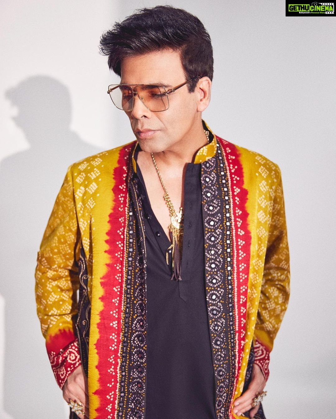 Karan Johar Instagram - Additional Traditional… in @abujanisandeepkhosla styled by @ekalakhani 📷 @sheldon.santos … hope everyone had a happy Dhanteras 💛❤️🧡