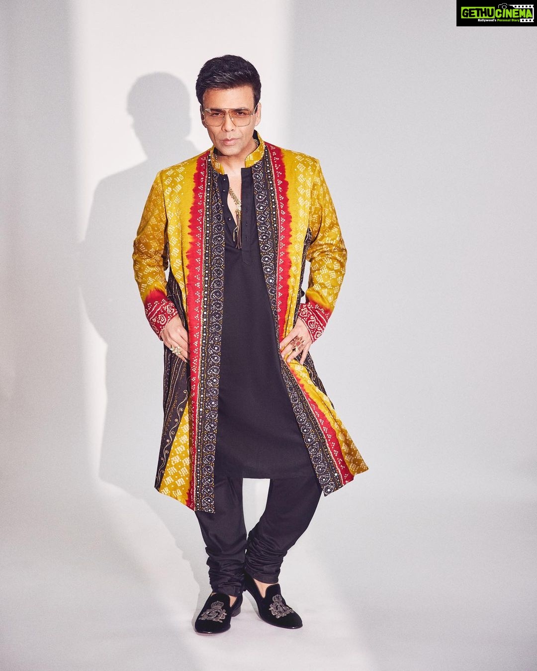 Karan Johar Instagram - Additional Traditional… in @abujanisandeepkhosla styled by @ekalakhani 📷 @sheldon.santos … hope everyone had a happy Dhanteras 💛❤️🧡