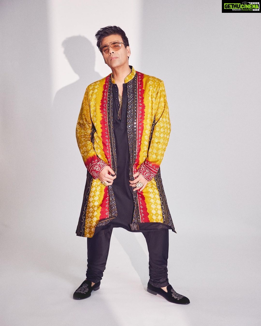 Karan Johar Instagram - Additional Traditional… in @abujanisandeepkhosla styled by @ekalakhani 📷 @sheldon.santos … hope everyone had a happy Dhanteras 💛❤️🧡