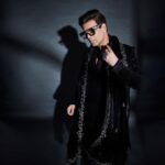 Karan Johar Instagram - Big bossing!!!!! In @sawangandhiofficial styled by @ekalakhani 📷 @sheldon.santos