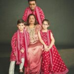 Karan Johar Instagram - Happy Diwali from my world to yours!!!! Thank you @manishmalhotra05 for our beautifully coordinated clothes … sending you all so much love and light ❤️❤️❤️❤️❤️❤️❤️❤️❤️❤️❤️