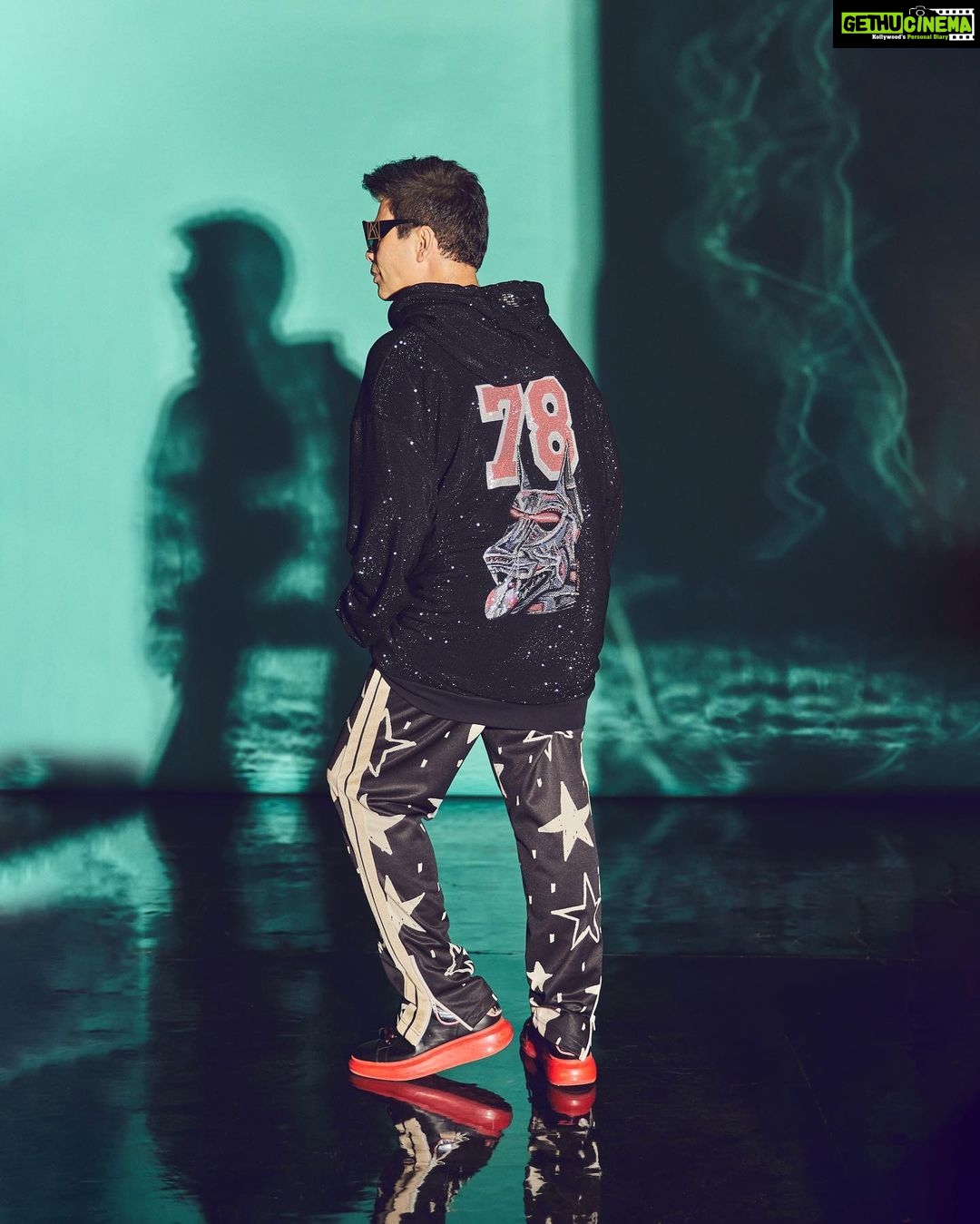 Karan Johar Instagram - Photobombed by my shadow…( I tried to find a deep meaning into this ! There is none) styled by @ekalakhani 📷 @sheldon.santos