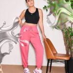 Kareena Kapoor Instagram - 🔥 fits and all things fab with @pumaindia ❤️ Check out my favorite @pumaindia styles of the season through the link in the bio. #PUMAXKAREENA