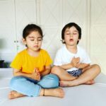 Kareena Kapoor Instagram - I don’t know what you both are praying for…but I pray for your joy and happiness and that you get to eat all the cake you want at whatever time you want today …❤️ Ok your mom is reading this and going to kill me…🤣🤣♥️ @sakpataudi @kunalkemmu Happy birthday Princess Innaya…love you lots…❤️