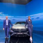 Kareena Kapoor Instagram - The new EQS is finally here! And it's such a beauty that I felt the sparks fly at first sight. If the first impression is this electric, I can't wait to see what's in store with the drive. @martins_masala @mercedesbenzind #ThisIsForYouWorld #MercedesEQ #ProgressiveLuxury #Electric #EV