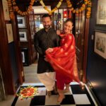 Kareena Kapoor Instagram - This is Us ❤️ From mine to yours… Happy Diwali friends ❤️ Stay Blessed ❤️
