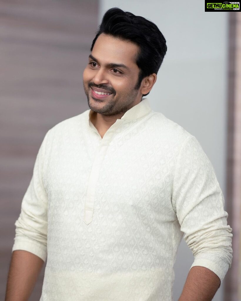 Karthi Instagram - Trivandrum makkale, can’t thank you guys enough for all that love! Unforgettable night! Styled By: @praveenraja Style team: @naushad_ahmed97 @inaz_farhan Clicked By: @pranavcsubash_photography
