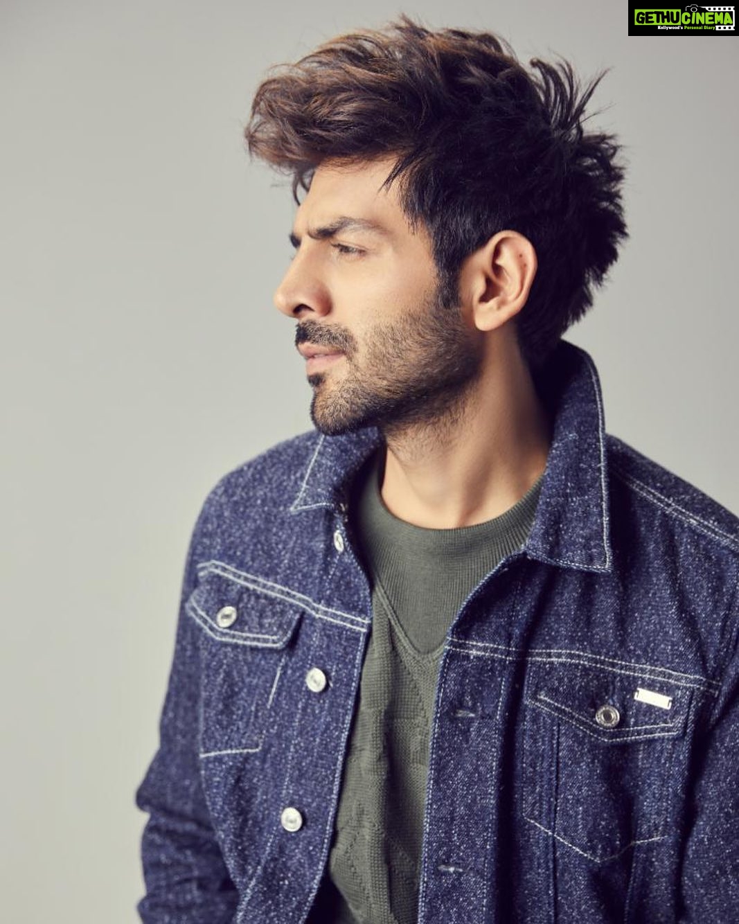 Kartik Aaryan Instagram - “Jesse, you asked me if I was in the meth business, or the money business… Neither. I’m in the empire business.”