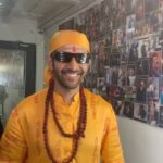 Kartik Aaryan Instagram - Iss look mein Smile hi nahi rukti 🔥 Ting ding ting tiding ting ting 🎶❤ #BhoolBhulaiyaa2 💀 #Jaipur lets Roll 🤟🏻 Mango Season Begins 😂 Jaipur, Rajasthan