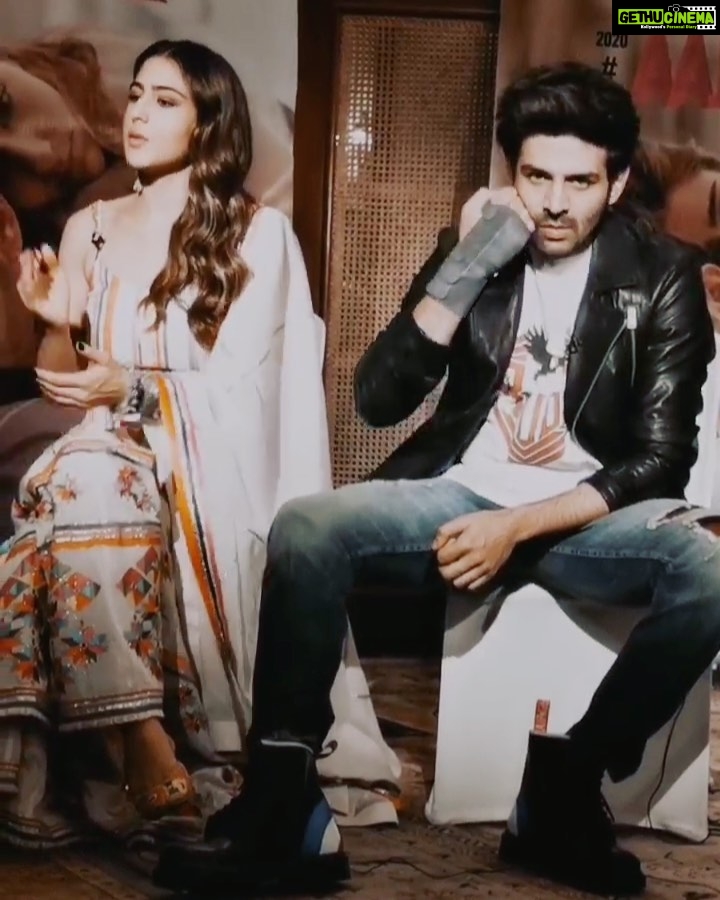 Kartik Aaryan Instagram - I get the Punch She gets the lines #VeerZoe #LoveAajKal