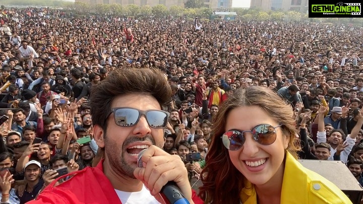 Kartik Aaryan Instagram - LoveAajKal in 2 days !! And a Surprise in 20 mins !! WAIT FOR IT ❤️