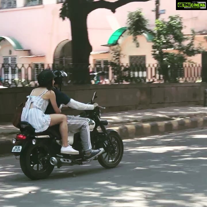 Kartik Aaryan Instagram - Challan Katega Aur mera bhi ....