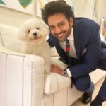 Kartik Aaryan Instagram - Doggo n Hooman are ready for HT Stylish Awards ❤️ @htcity