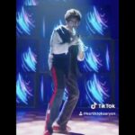 Kartik Aaryan Instagram - Electronic #PungiDance @tiktok 🔥👟🎷 #KartikTok #HaanMainGalat #LoveAajKal ❤️