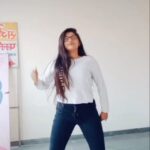 Kartik Aaryan Instagram - #PungiDance 😎 #Repost @pammysoniofficial Cant compete u @kartikaaryan but still tried 😍😍😘😘 #pungidance #doitwiththetwist #loveaajkal2 @kartikaaryan @saraalikhan95 💖💖💖