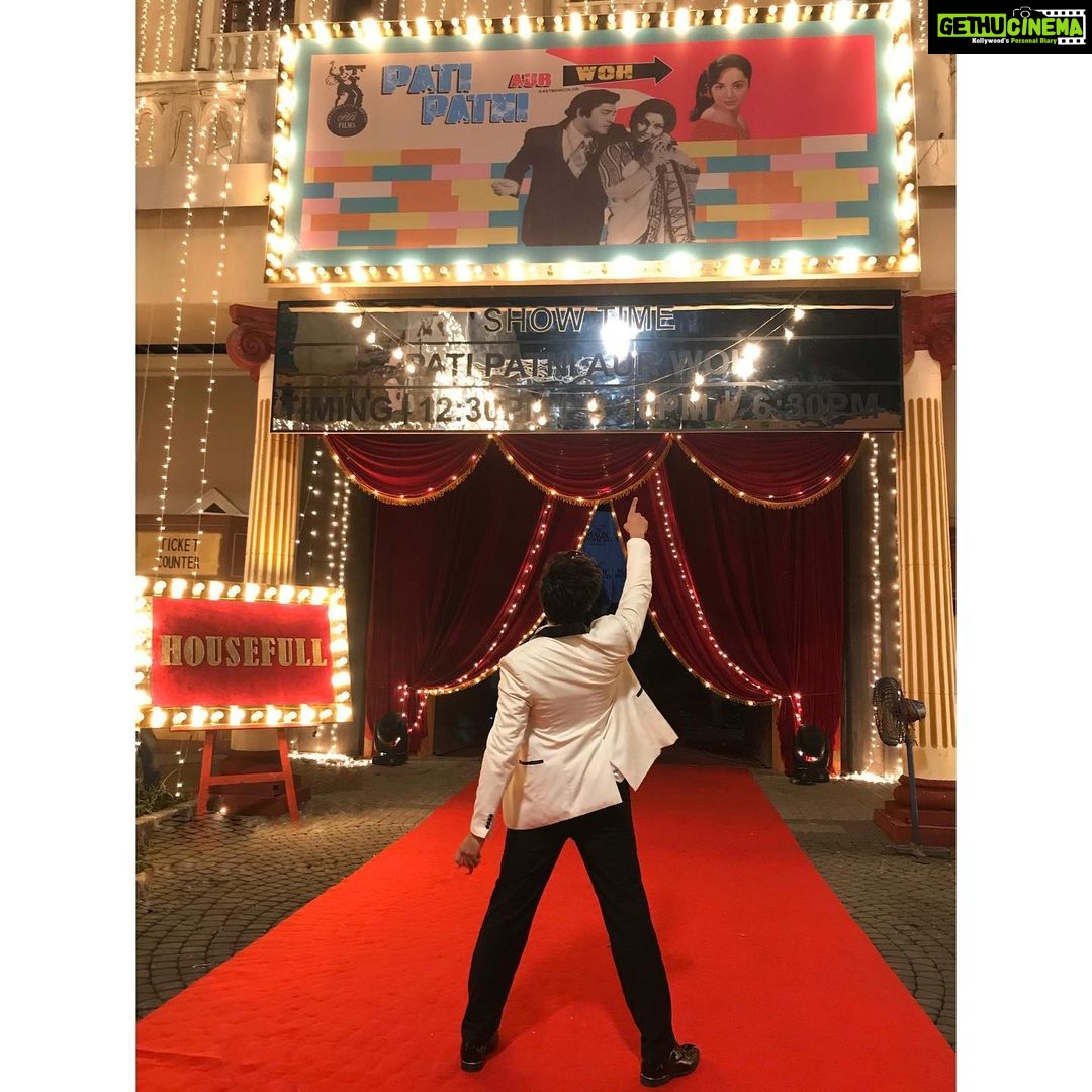 Kartik Aaryan Instagram - No Patni No Woh Still Cant Miss The Sunday Show πΊπ»πΊπ» #PatiPatniAurWoh Sprinting π₯π₯in Theatres ΰ€Έΰ₯ΰ€²ΰ₯ΰ€‘ ΰ€ΰ€ΰ€ #Gratitude ππ» Mumbai, Maharashtra