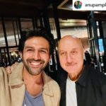 Kartik Aaryan Instagram – Thank you So much Sir ❤️
You are an inspiration 🙏  बस आप जैसा जोश और उत्साह 40 साल बाद मुझमें भी बना रहे 🔥
#REPOST @anupampkher SUPERSTARS: Since the criteria of calling an actor (however good he/she is) a #SuperStar depends on the money their movies make, I am sharing with you all a pic of two SUPERSTARS. At least this year for me! 😬 My film #KashmirFiles made 350crores worldwide and @kartikaaryan’s #BhoolBhulaiyaa2 earned close to 250 crores . 
Time is changing and so is the audience’s taste and the system. Who had ever imagined that a day will come, when my film like #KashmirFiles in the lead will do business of 350cr. It is a good churning! I welcome the change. Hope you all do too! 
It was such a pleasure to meet #Kartik recently! He is going to be here for a long long time. Both, as an actor and a superstar. मैं तो लगभग पिछले 40 से दौड़ रहा हूँ।और भी बहुत साल अभी दौड़ना है और कार्तिक जैसे नौजवानों के साथ कम्पीट करना है! जय हो!!😎😍 #KuchBhiHoSaktaHsi #SelfPraise #Truth #Journey #MagicOfCinema