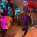 Kartik Aaryan Instagram - #DheemeDheeme #Ghungroo toot gaye🕺🏻🤘🏻 Cant control my excitement with ur response to #PatiPatniAurWoh 👫💃🏻 @boscomartis 🔥