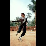 Kartik Aaryan Instagram - Jahan Public Vahaan Main!! KarTikTok Debut.. Here We go !! ❤️ #KarTikTokAaryan 🤟🏻🤟🏻🕺🏻🕺🏻 LINK IN BIO 🔥🔥 #DanceLikeChintuTyagi #DheemeDheemeChallenge So Excited to be on @tiktok @indiatiktok #KartikAaryan #ChintuTyagi #PatiPatniAurWoh