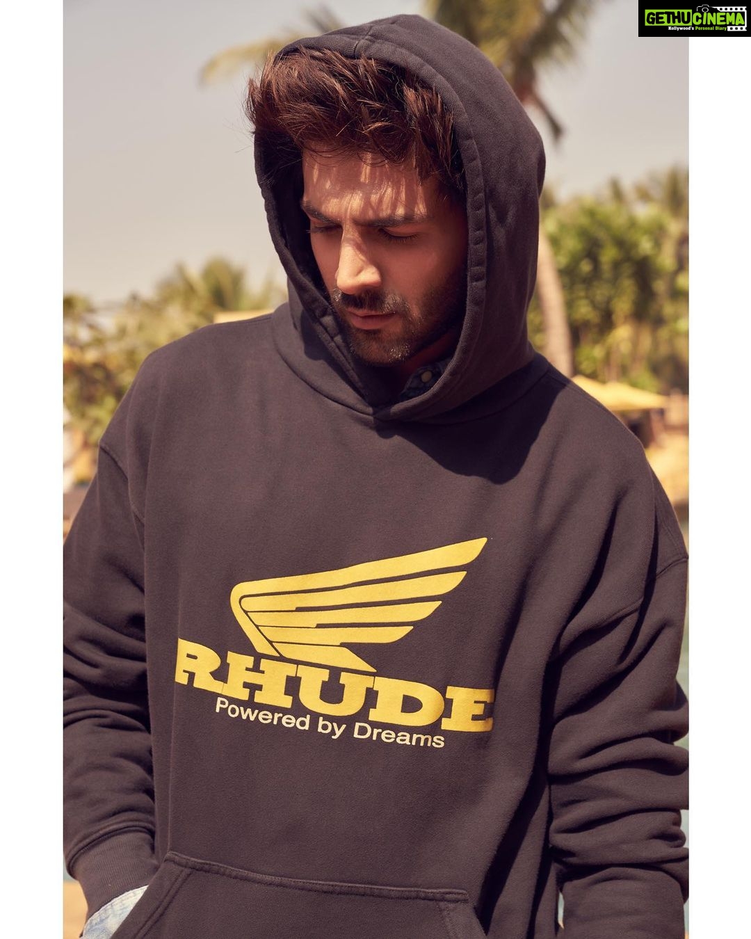 Kartik Aaryan Instagram - Dont be Rhude Chintu !! . . #PatiPatniAurWoh #ChintuTyagi #6thDec Mumbai, Maharashtra