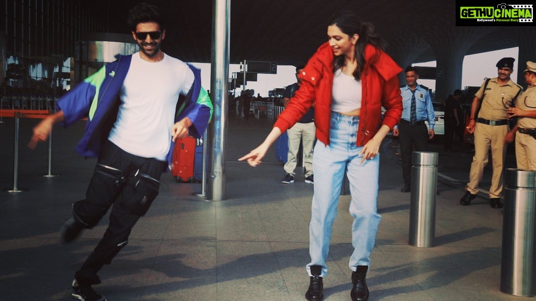 Kartik Aaryan Instagram - #DheemeDheemeChallenge has reached d next level π₯ @deepikapadukone ππ»πΊπ» Too much fun πΆ Terminal 2 Chatrapati Shivaji Terminal Mumbai