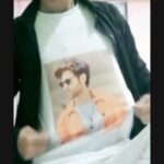 Kartik Aaryan Instagram - Woah thank you so much, Love d Tshirt ❤️ 🕺🏻🤟🏻 #ChintuTyagi ki taraf se bohot pyaar !! #Repost @nileshmandani_nm Space problem 😅 #dancelikechintutyagi #dheemedheemechallenge #dheemedheeme @kartikaaryan #poselikekartikaaryan #poselikekartikaryan @kartikaaryan #kartikaryan #kartikaaryan #pose #style #look #samepose #pic #nature #smile #dashing #hairlikekartikaaryan #kartikxmufti #nationalcrush #picoftheday #cutenessoverloaded #chintutyagi #hairlikekartikaaryan #hairlikekartik #posewithkartikaaryan #patipatniaurwoh #stylelikekartikaaryan #poselikekartikaaryan1