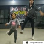 Kartik Aaryan Instagram - Lots of love from #ChintuTyagi Very very cute ❤️ #Repost @_beingkrishnasirma Love form Nepal 🙏 #dancelikechintutyagi Love to dance with this cutie pie @divanshibaidawar_official 😍😘❤ #dheemedheemechallenge #dheemedheeme @kartikaaryan ❤ #kartikaaryan @ananyapanday 😍 #ananyapanday @bhumipednekar @tonykakkar 🤟 @nehakakkar 🤘