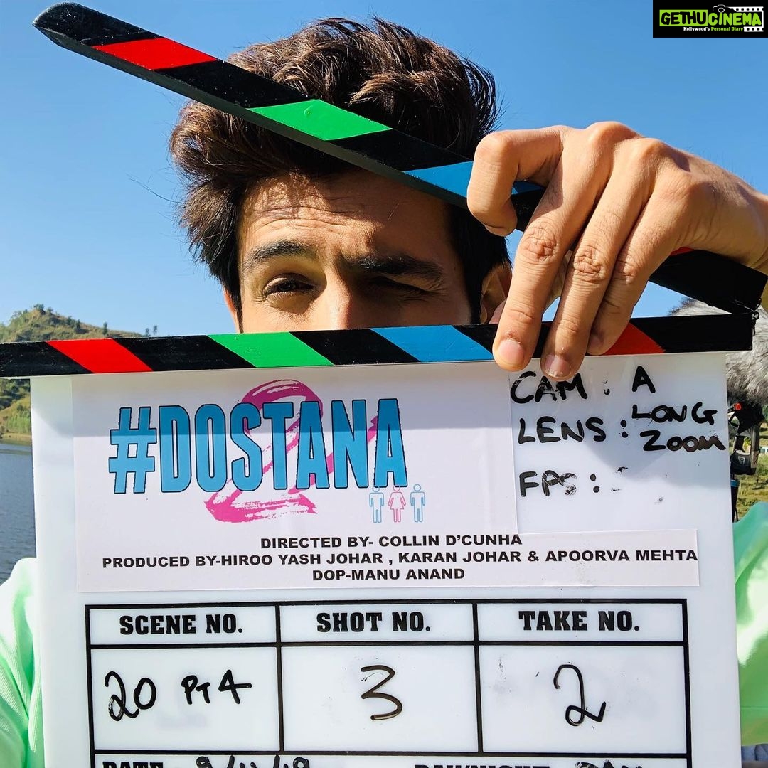 Kartik Aaryan Instagram - #Dostana2 Begins !!! π«πΆπ»ββοΈπ @karanjohar @janhvikapoor @itslakshya @collindcunha β€οΈ Chandigarh, India