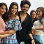 Kartik Aaryan Instagram – #LokhandwalaWomenOfTheYear2019