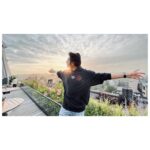 Kartik Aaryan Instagram - From fun sets to sunsets #Team ❤️